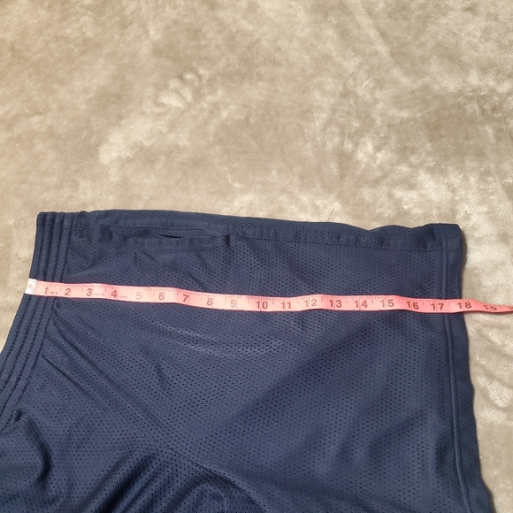 Champion navy blue mesh basketball shorts men size med. Pre-owned - Picture 4 of 7